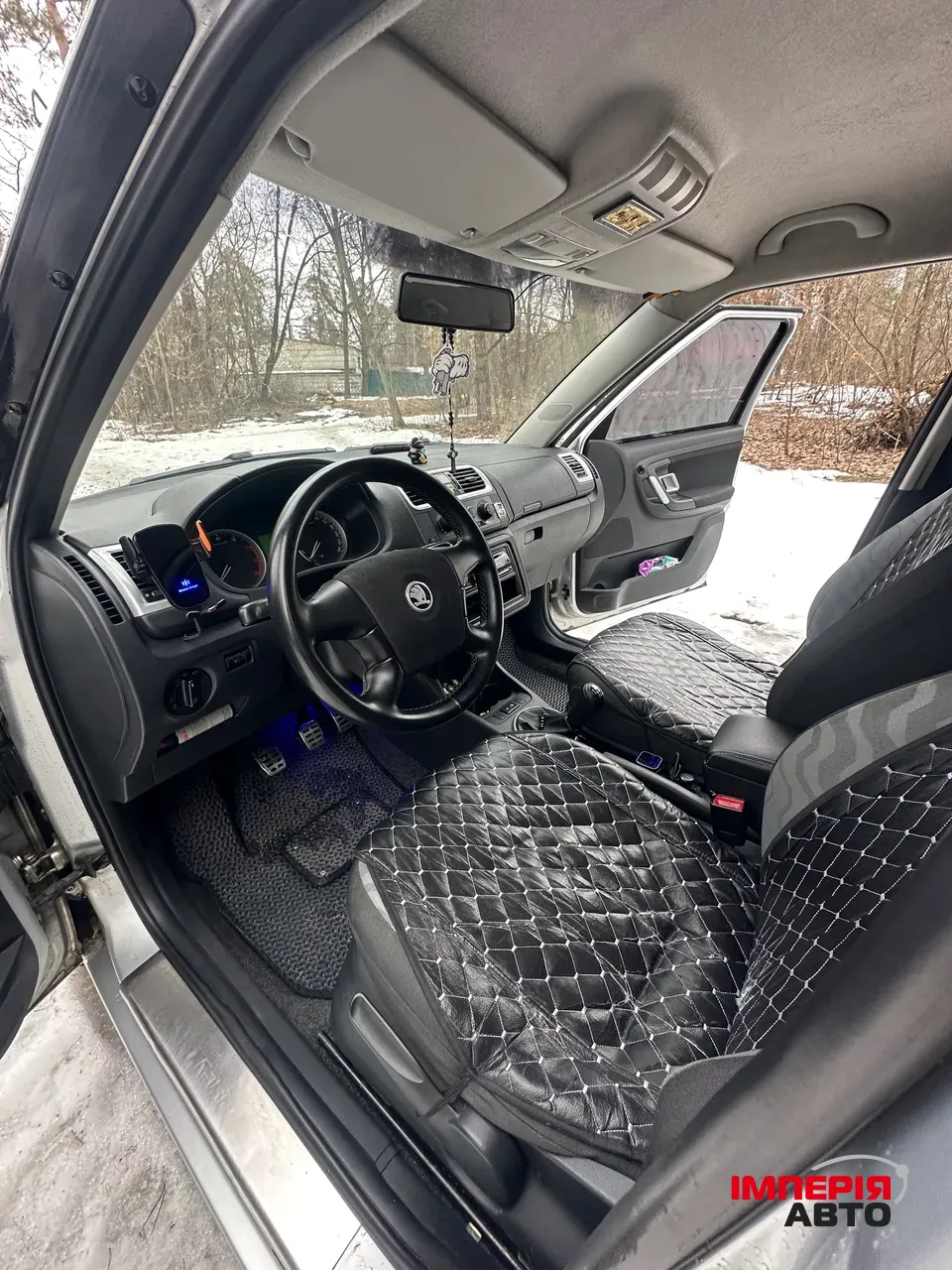 Skoda Fabia - фото 8