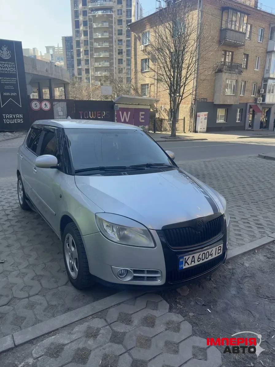 Skoda Fabia - фото 2