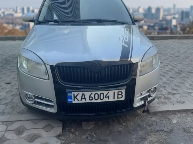 Skoda Fabia - фото 1