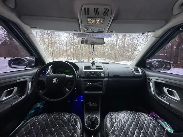 Skoda Fabia - фото 5