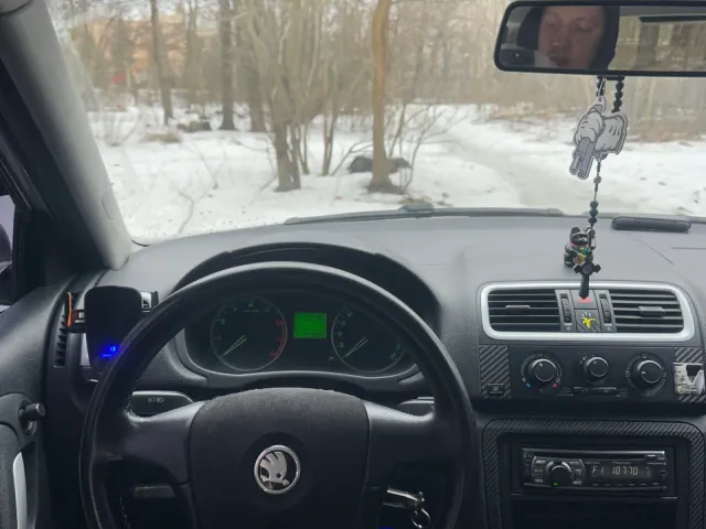 Skoda Fabia - фото 4