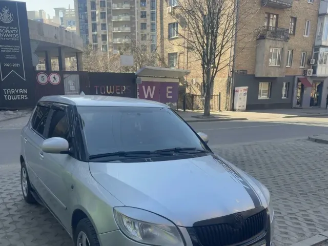 Skoda Fabia - фото 2