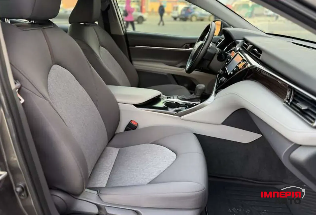 Toyota Camry - фото 8