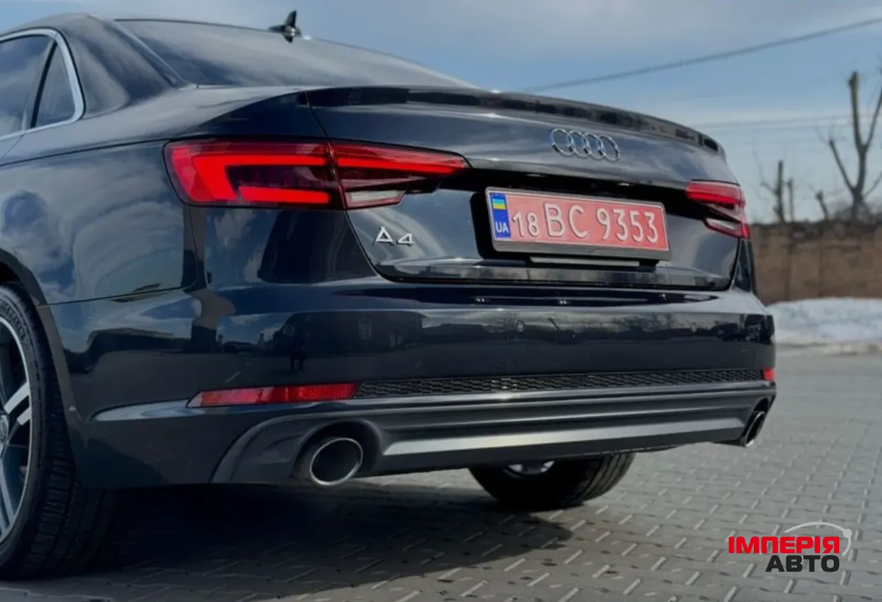 Audi A4 - фото 7
