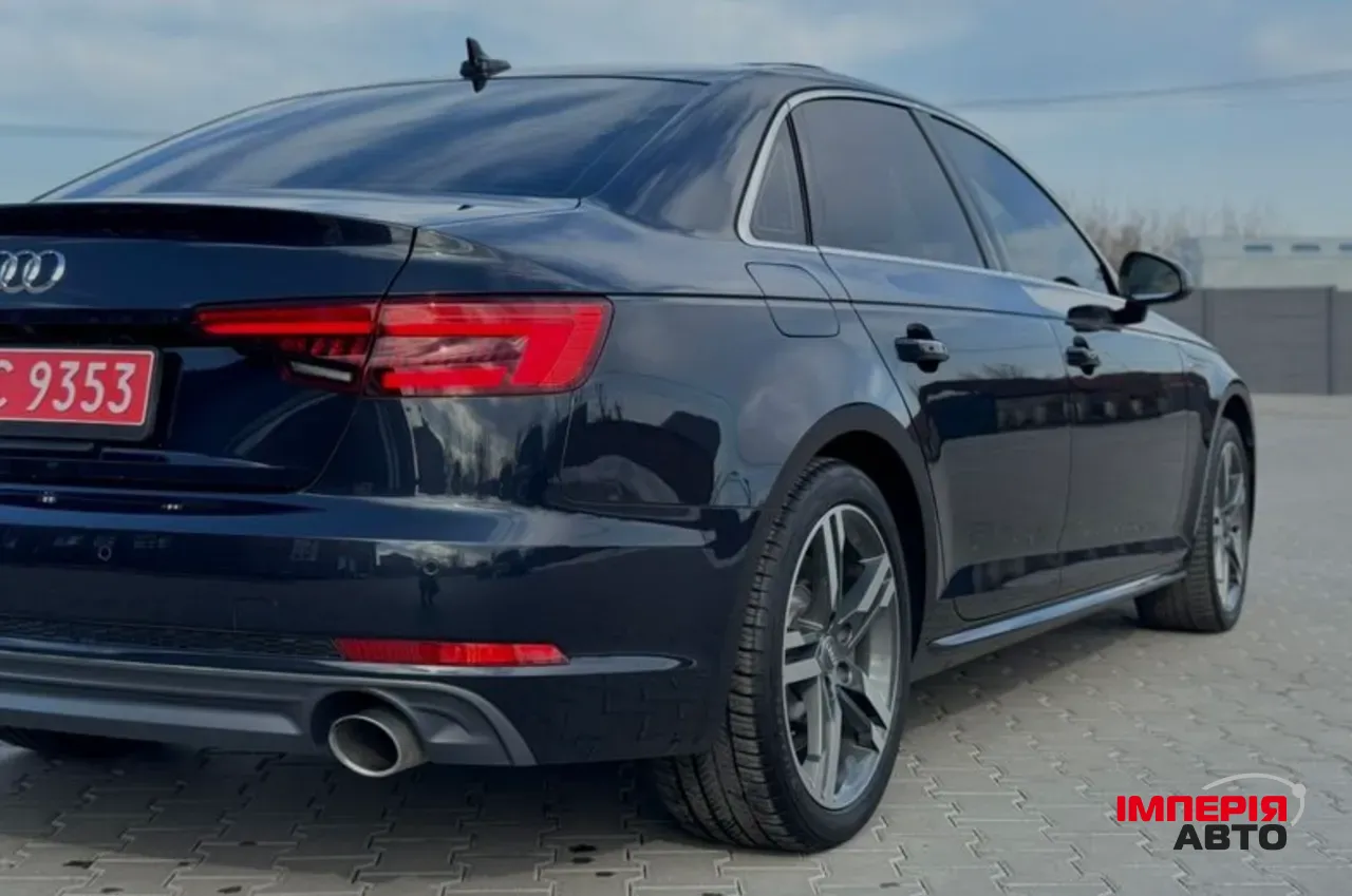 Audi A4 - фото 6