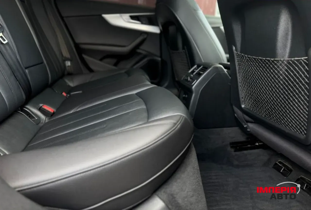 Audi A4 - фото 12