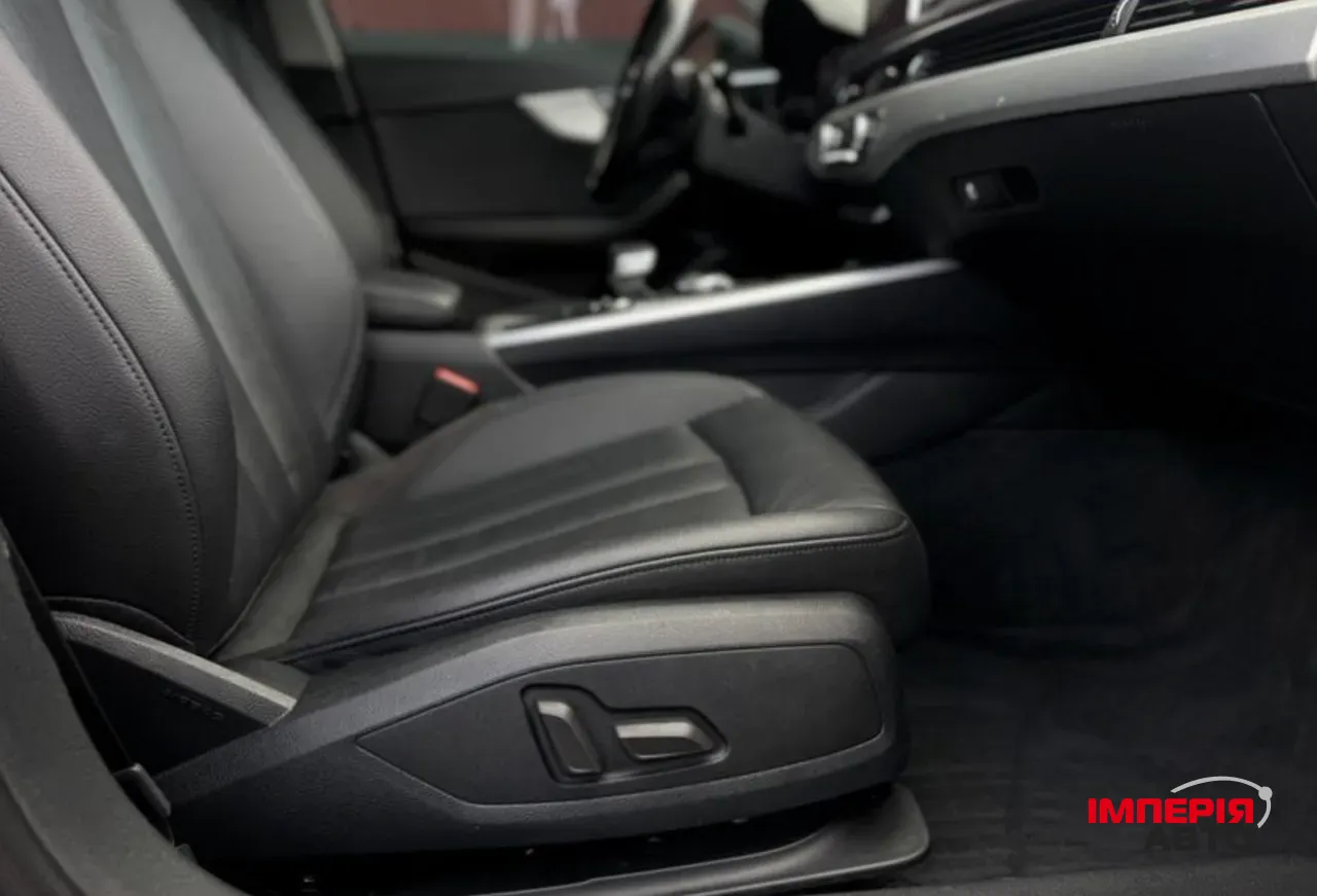 Audi A4 - фото 13