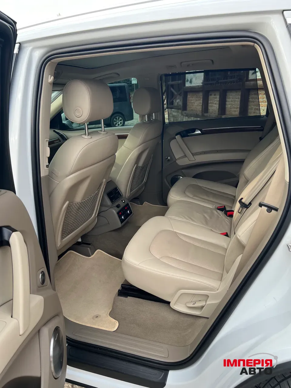 Audi Q7 - фото 33