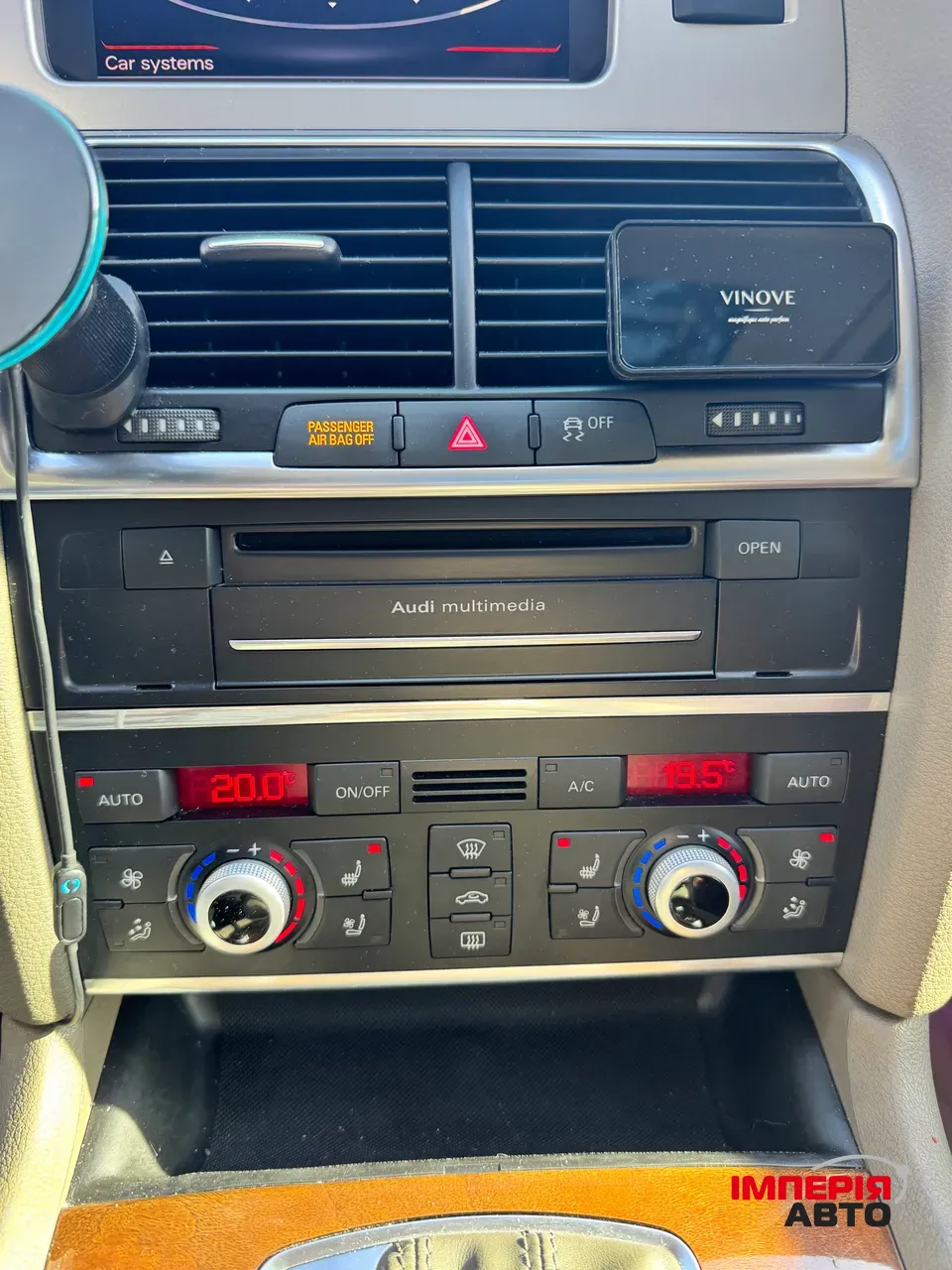 Audi Q7 - фото 29