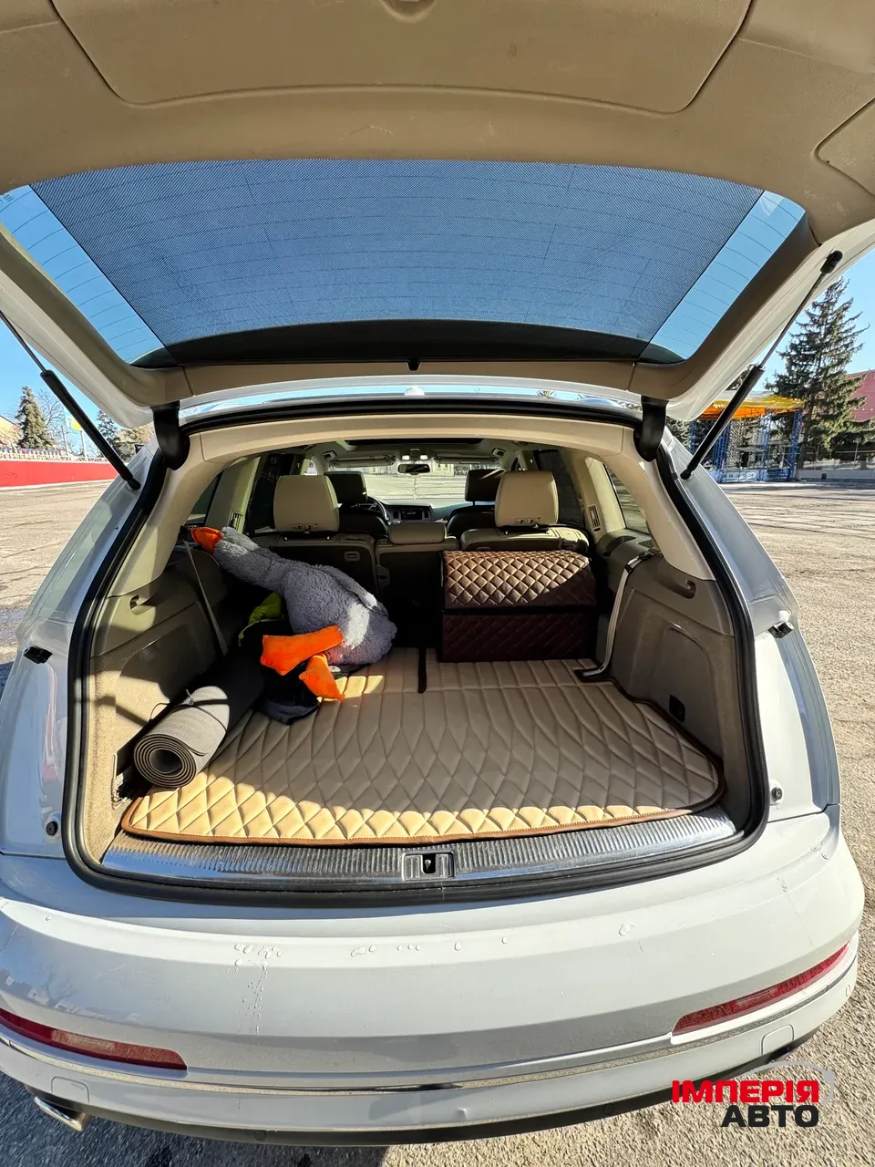 Audi Q7 - фото 16