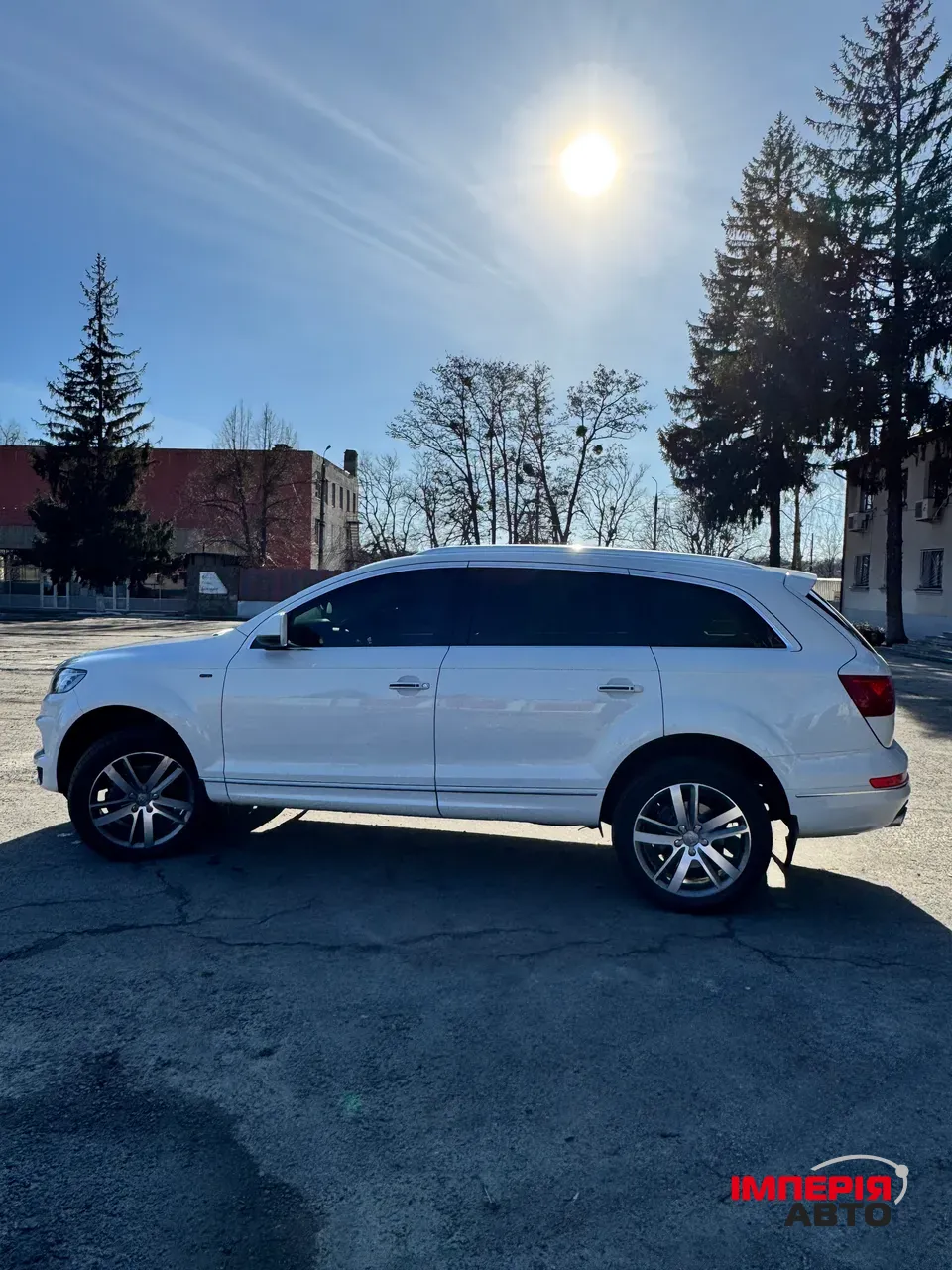 Audi Q7 - фото 23