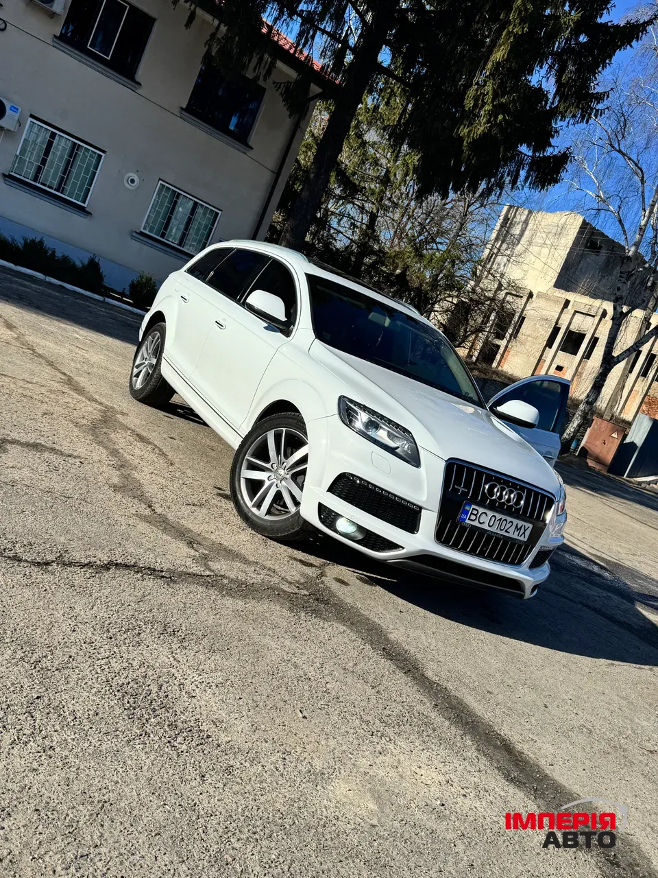 Audi Q7 - фото 10