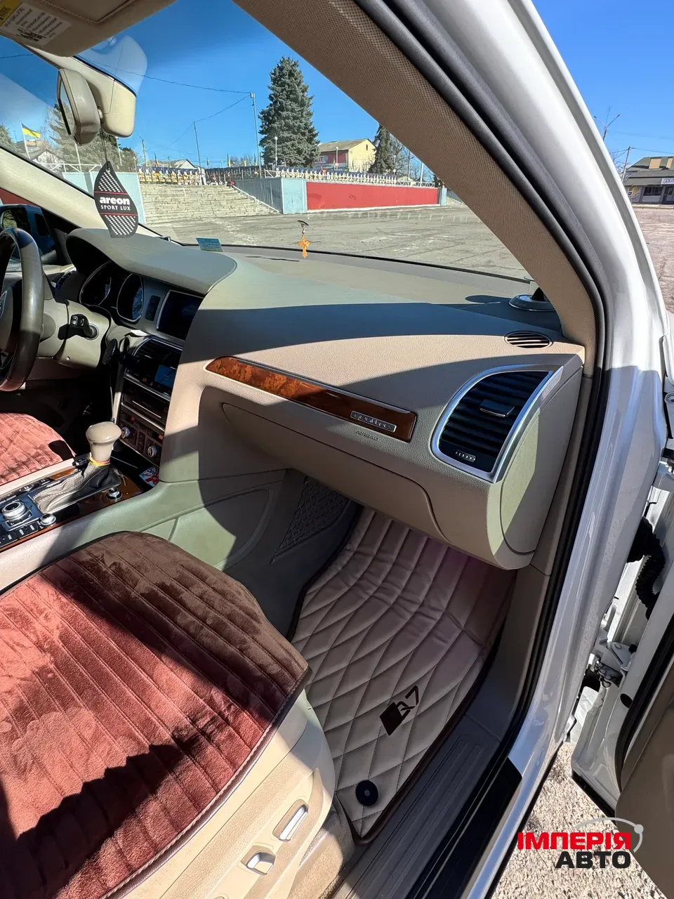 Audi Q7 - фото 20