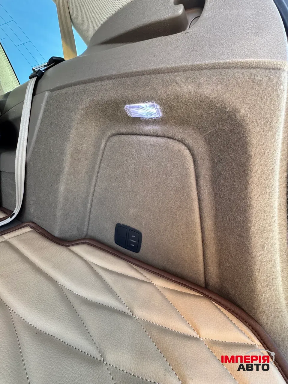 Audi Q7 - фото 28