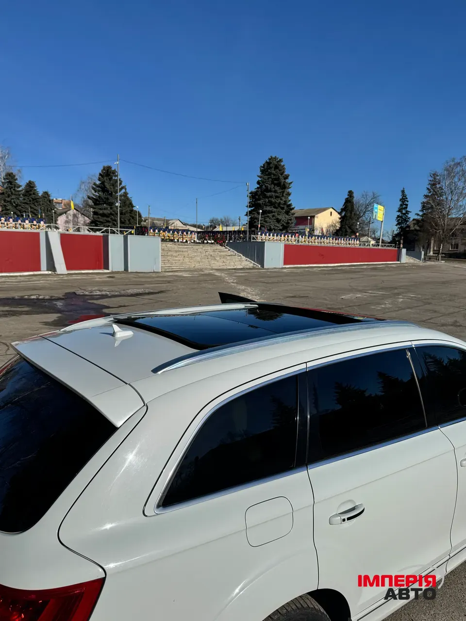 Audi Q7 - фото 9