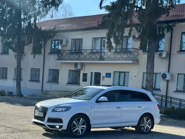 Audi Q7 - фото 4