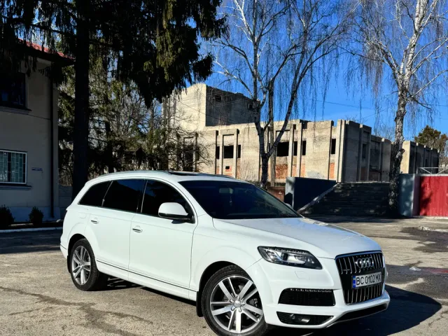 Audi Q7 - фото 1