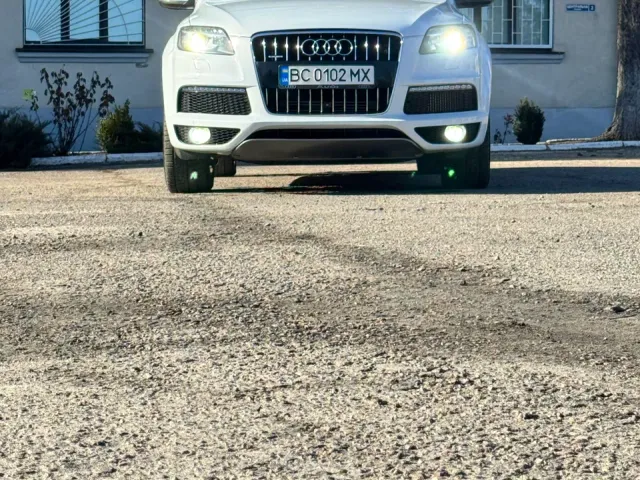 Audi Q7 - фото 3