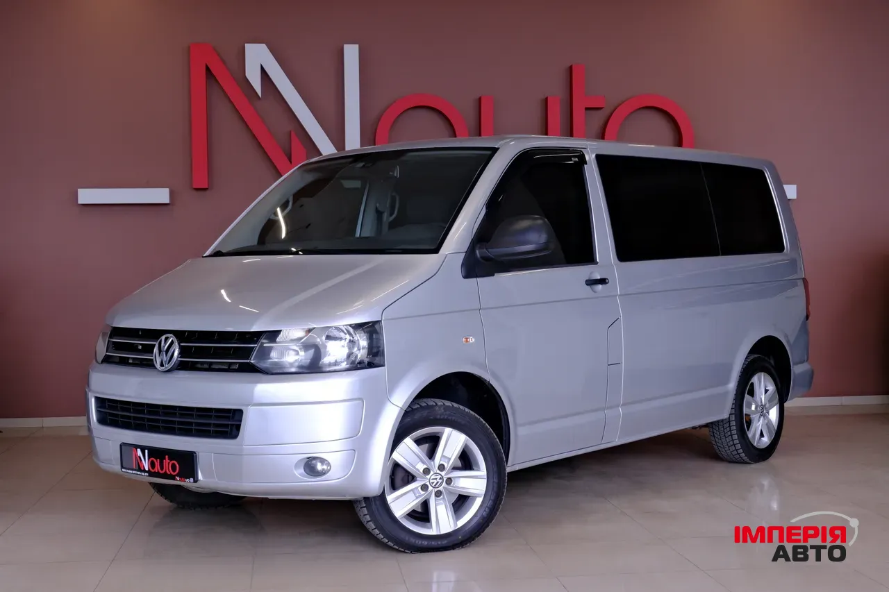 Volkswagen Multivan - фото 1
