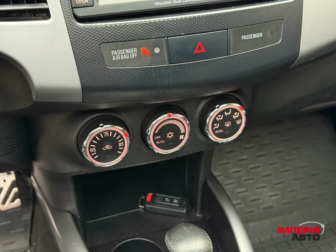 Mitsubishi Outlander - фото 52