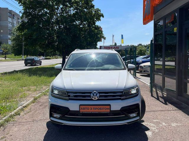 Volkswagen Tiguan - фото 3