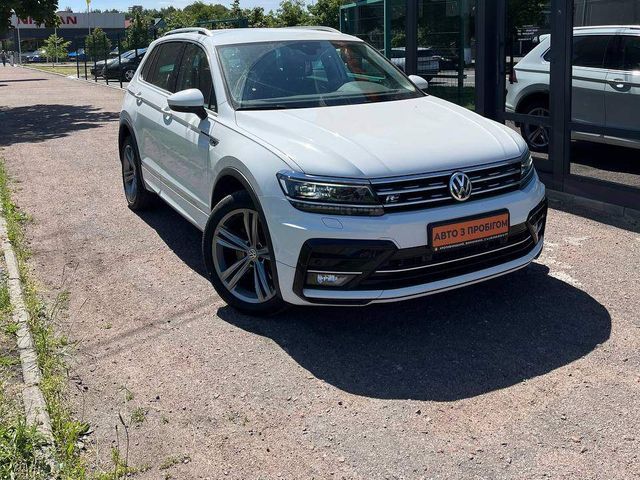 Volkswagen Tiguan - фото 2