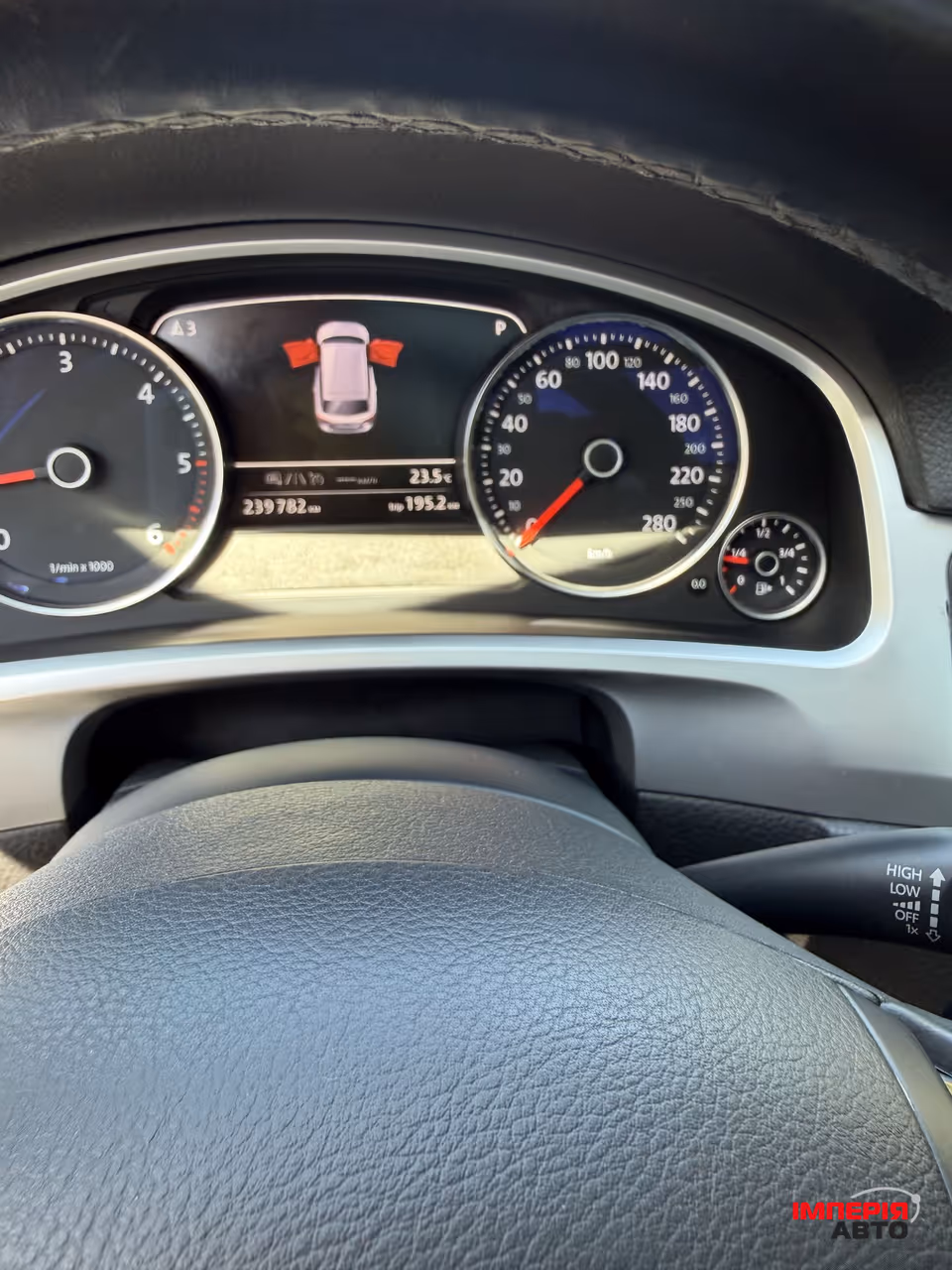 Volkswagen Touareg - фото 16