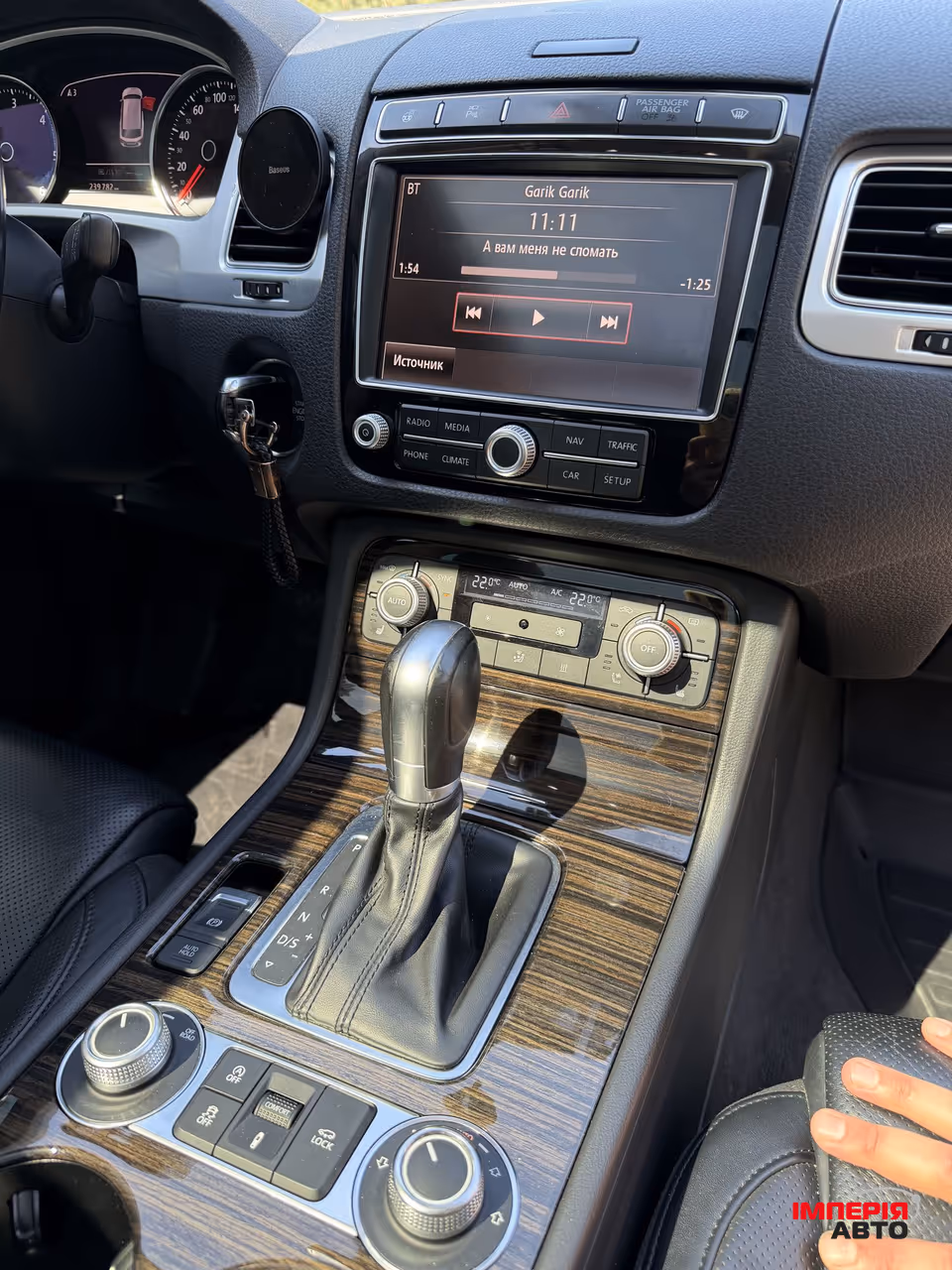 Volkswagen Touareg - фото 3
