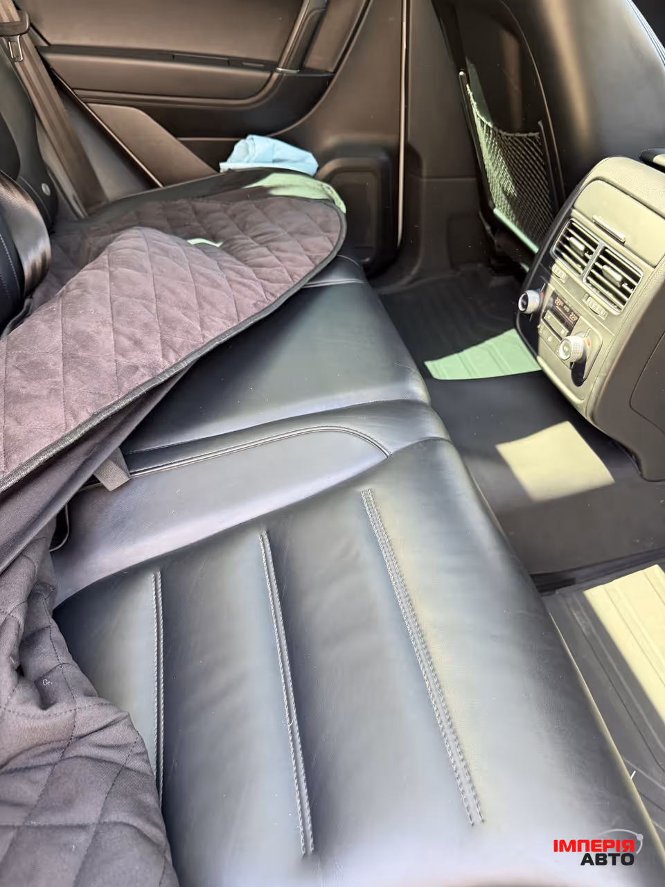 Volkswagen Touareg - фото 8