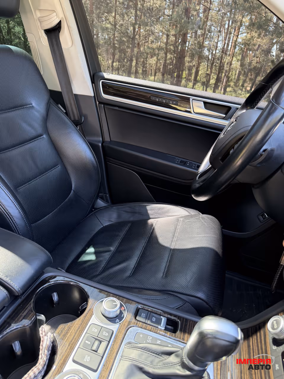 Volkswagen Touareg - фото 2