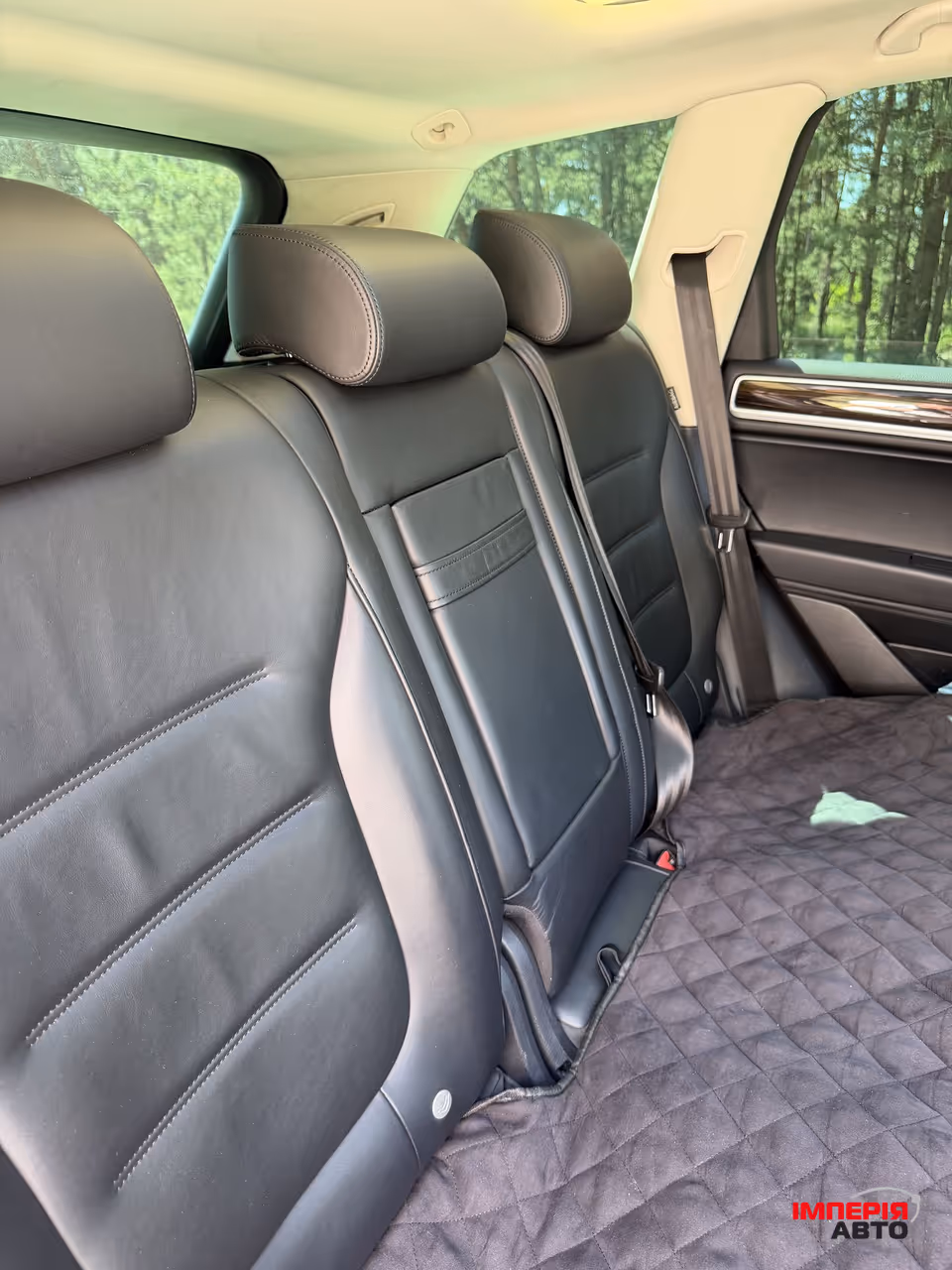 Volkswagen Touareg - фото 6