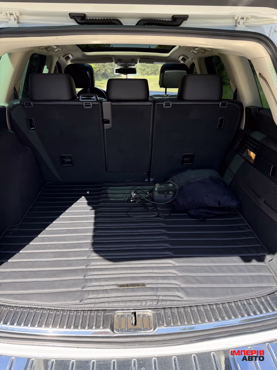 Volkswagen Touareg - фото 11