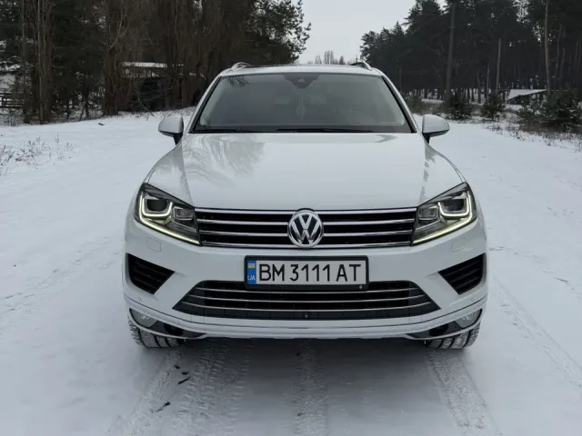 Volkswagen Touareg - фото 5