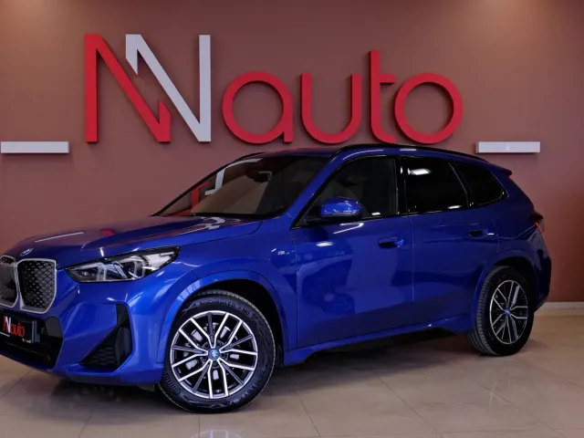 BMW iX1 - фото 1