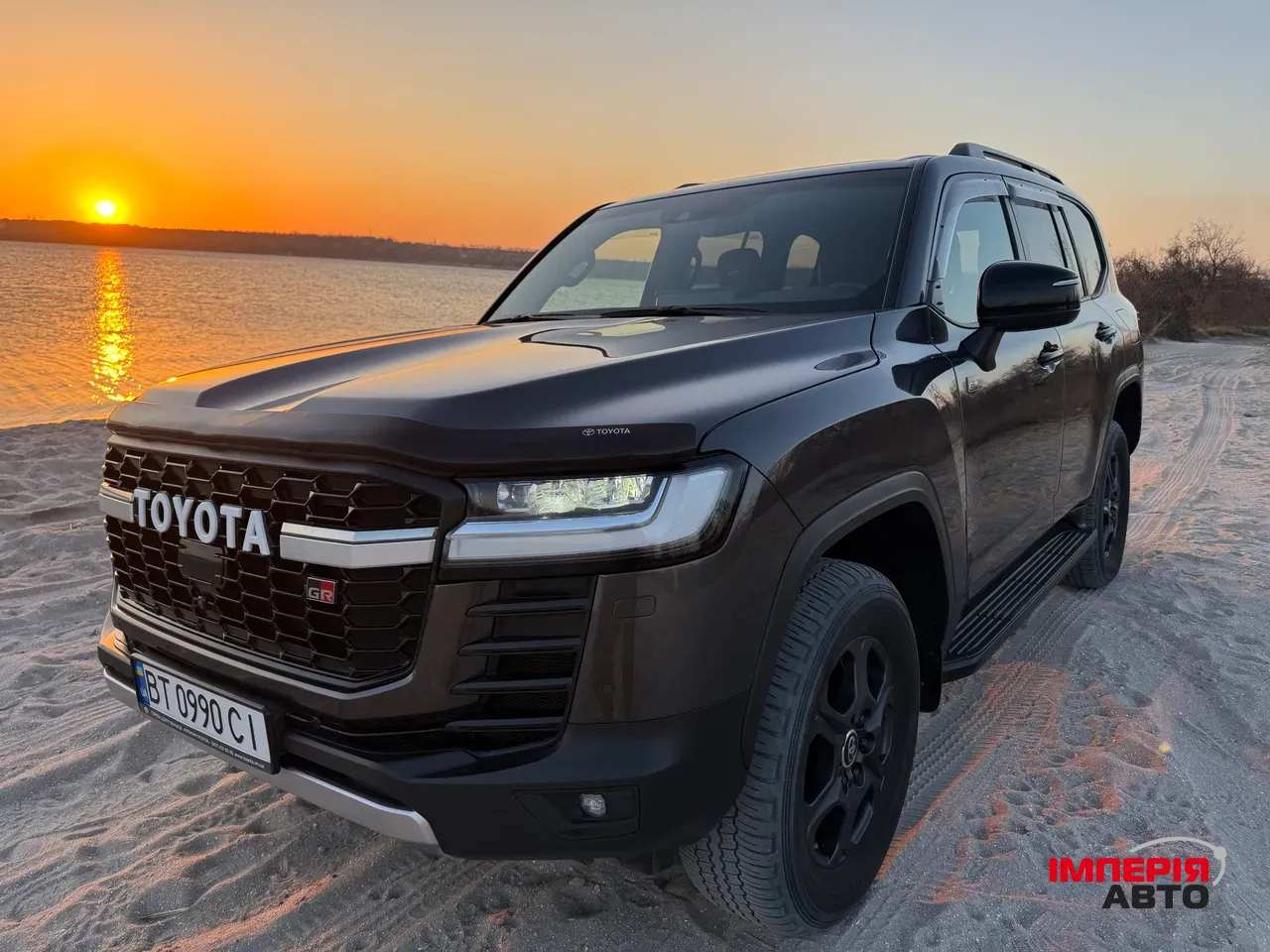 Toyota Land Cruiser - фото 1