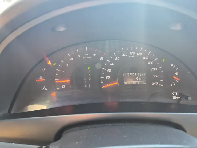 Toyota Camry - фото 3