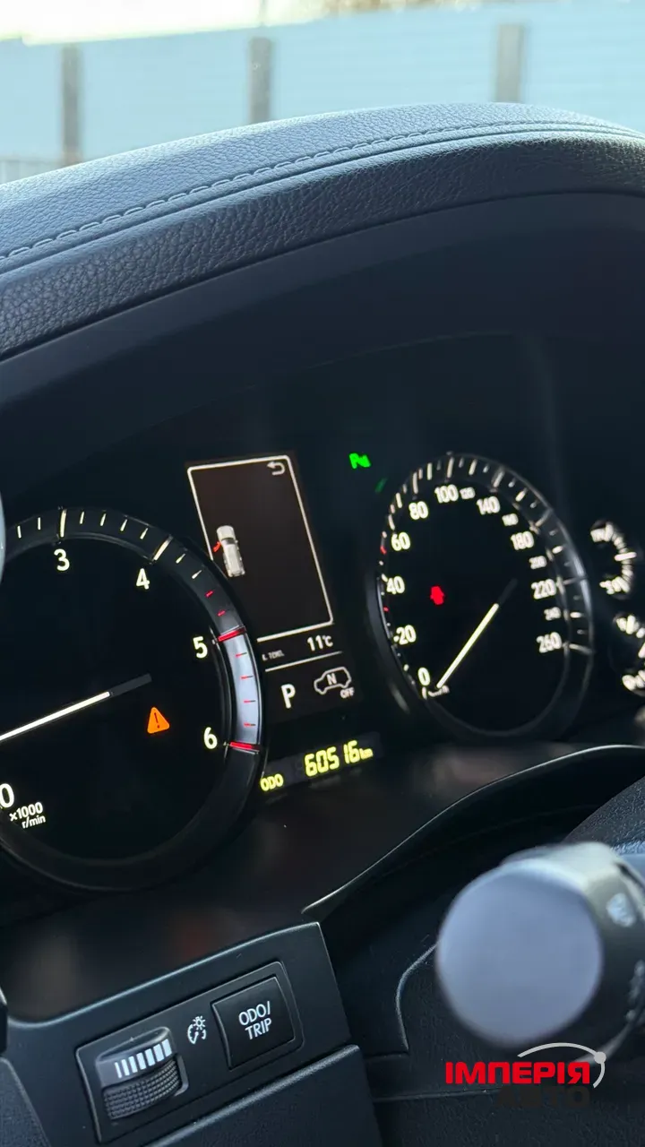 Lexus LX - фото 15