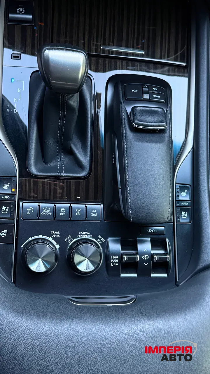 Lexus LX - фото 16