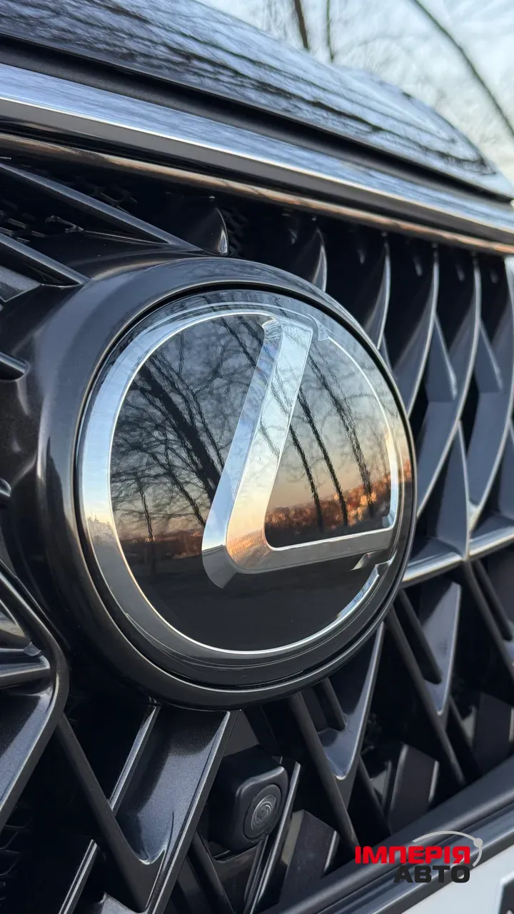 Lexus LX - фото 10