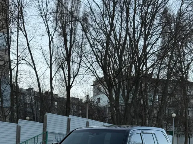 Lexus LX - фото 2