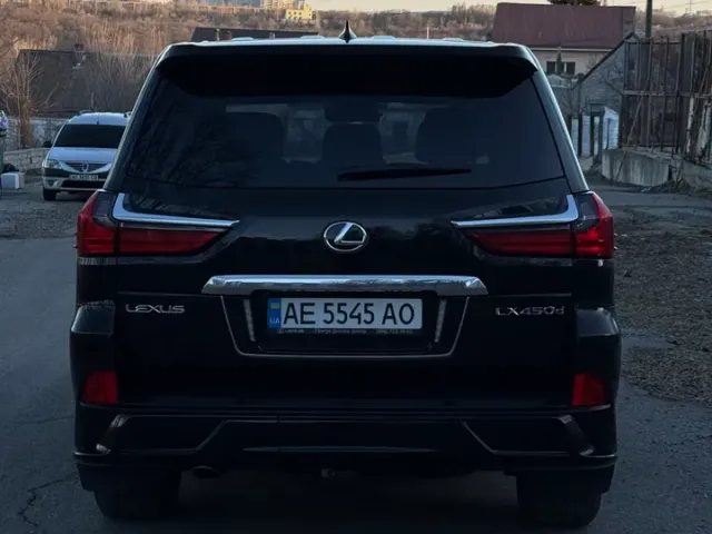 Lexus LX - фото 5
