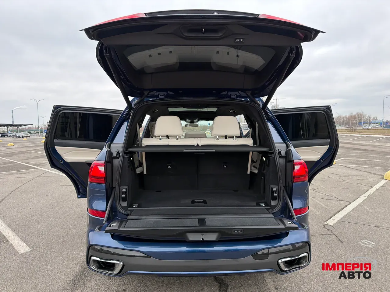 BMW X7 - фото 32