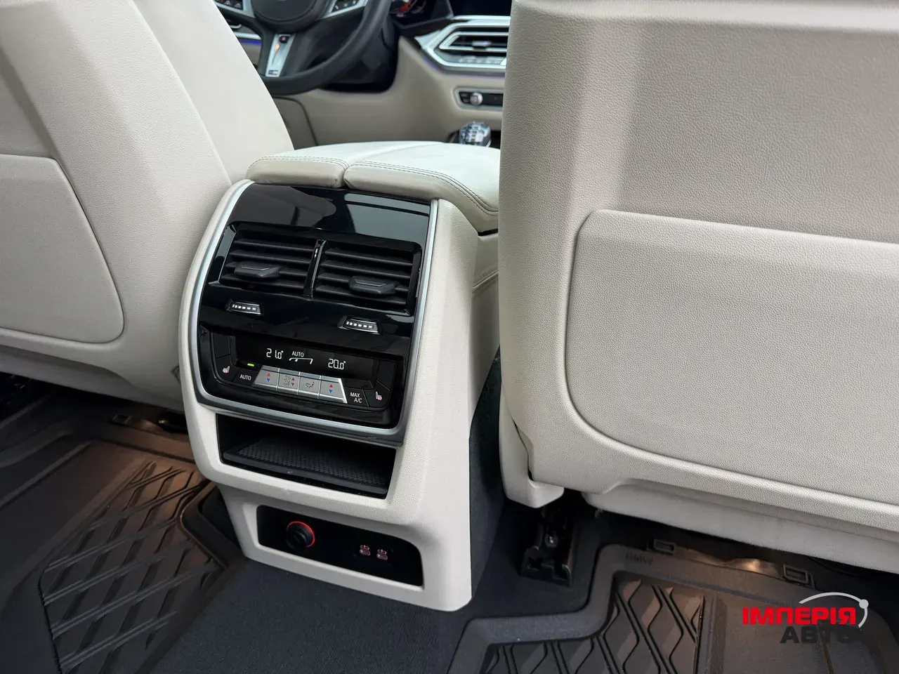 BMW X7 - фото 22