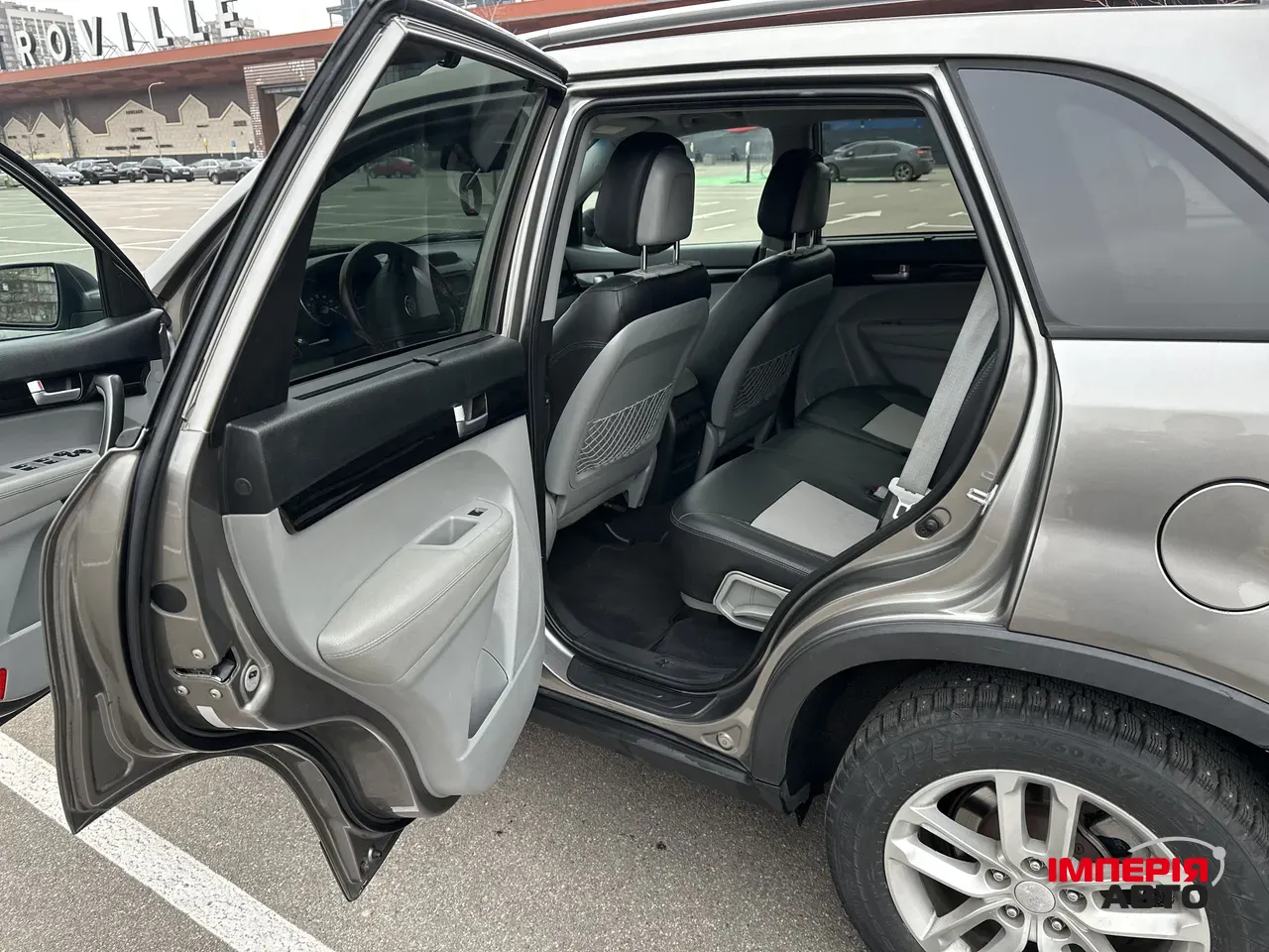 Kia Sorento - фото 7