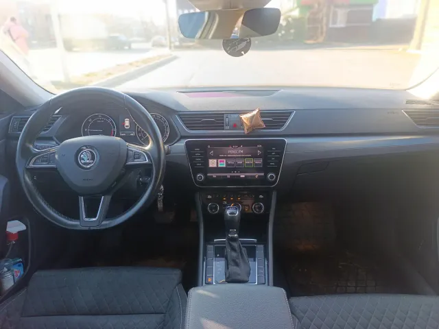 Skoda Superb - фото 5