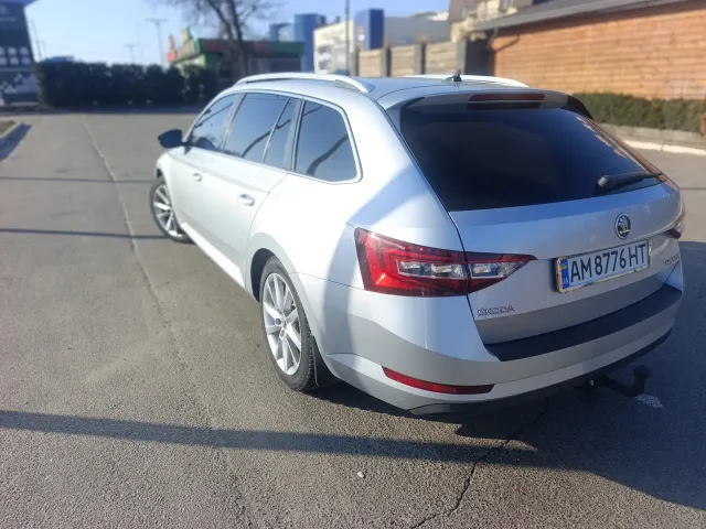 Skoda Superb - фото 4