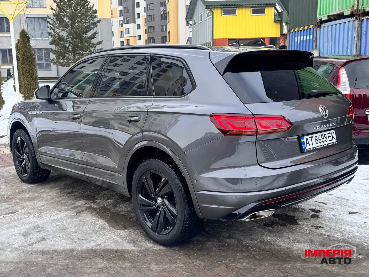 Volkswagen Touareg - фото 2