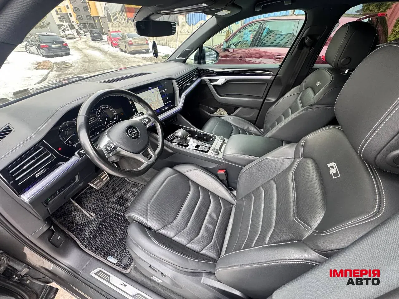 Volkswagen Touareg - фото 7