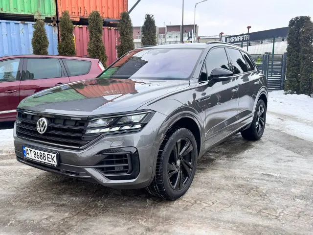 Volkswagen Touareg - фото 4
