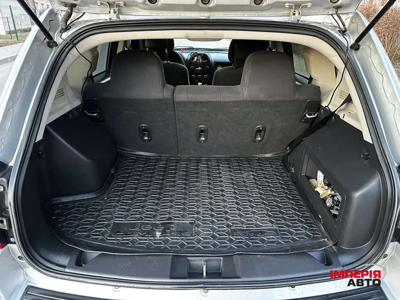 Jeep Compass - фото 9